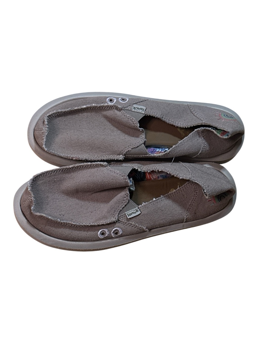 Sanuk Taupe Slip-On Ankle Shoes with rainbows on the heels size 7 NWT - Picture 3 of 5
